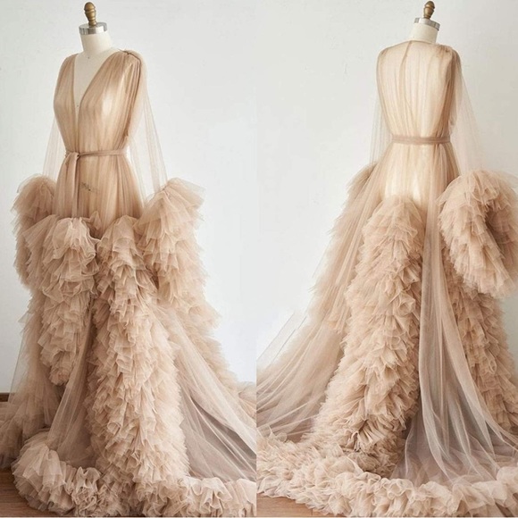 Sheer Dressing Gown Photography Gown - Picture 1 of 9